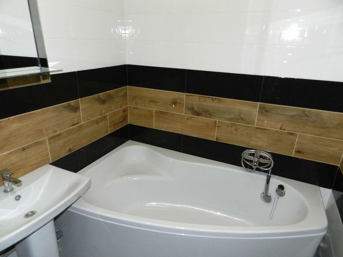 3-Room Luxury Apartment 100M2 On Sobornyi Avenue 193, By Grandhome Zaporizhia Exteriör bild