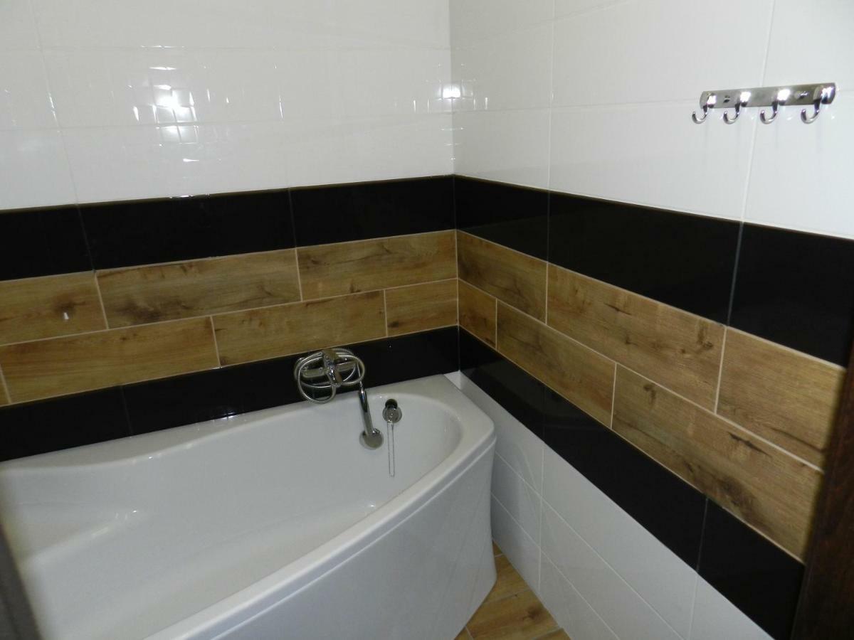 3-Room Luxury Apartment 100M2 On Sobornyi Avenue 193, By Grandhome Zaporizhia Exteriör bild